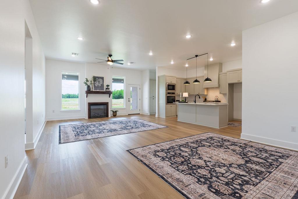 219 Outlander Way Property Photo 3