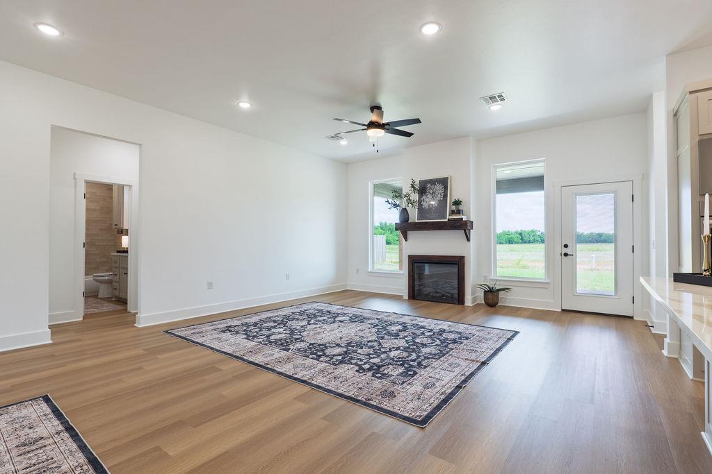 219 Outlander Way Property Photo 7