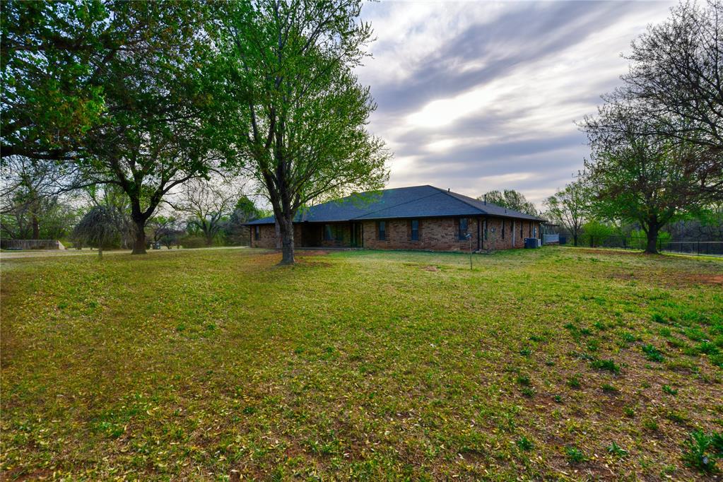 1010 Amy Way Property Photo 9