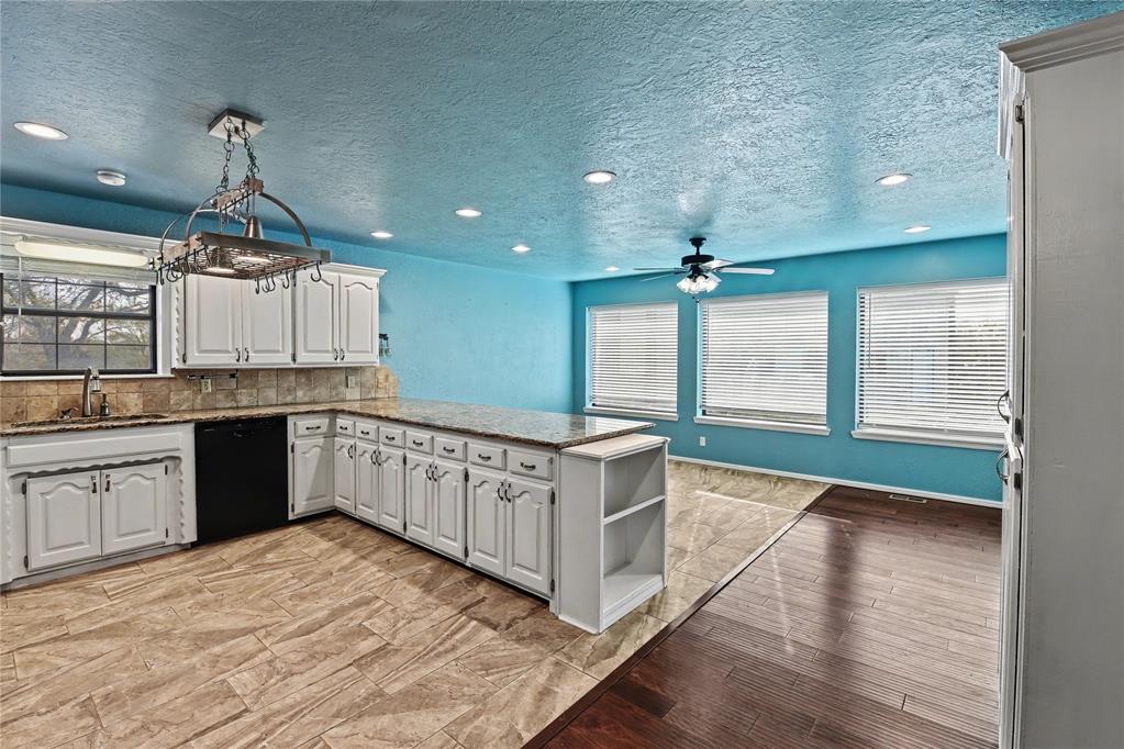 1010 Amy Way Property Photo 17