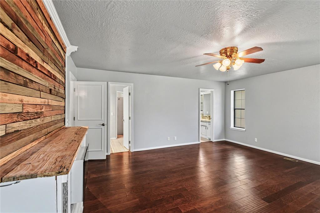 1010 Amy Way Property Photo 18