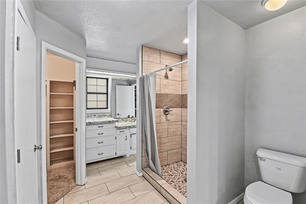 1010 Amy Way Property Photo 21