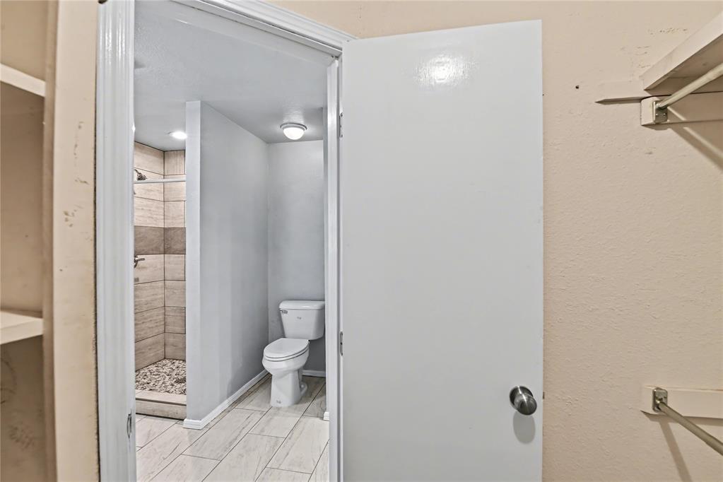 1010 Amy Way Property Photo 22