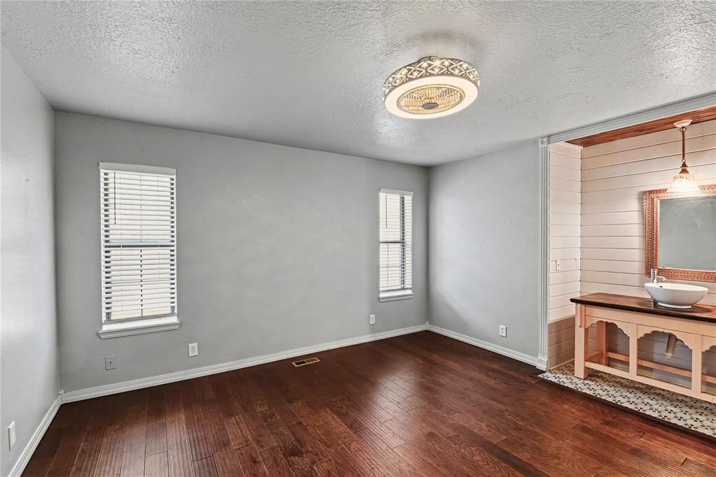 1010 Amy Way Property Photo 26