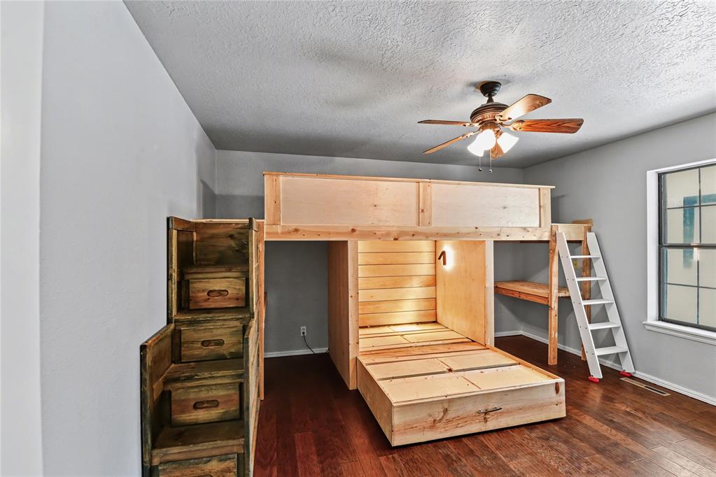 1010 Amy Way Property Photo 27