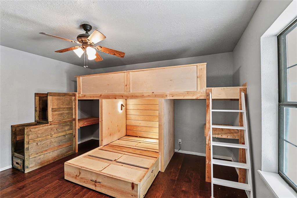 1010 Amy Way Property Photo 28