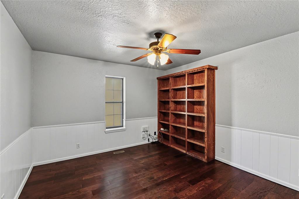 1010 Amy Way Property Photo 32