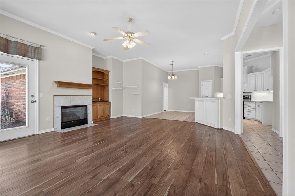 15528 Swallowtail Road Property Photo 8