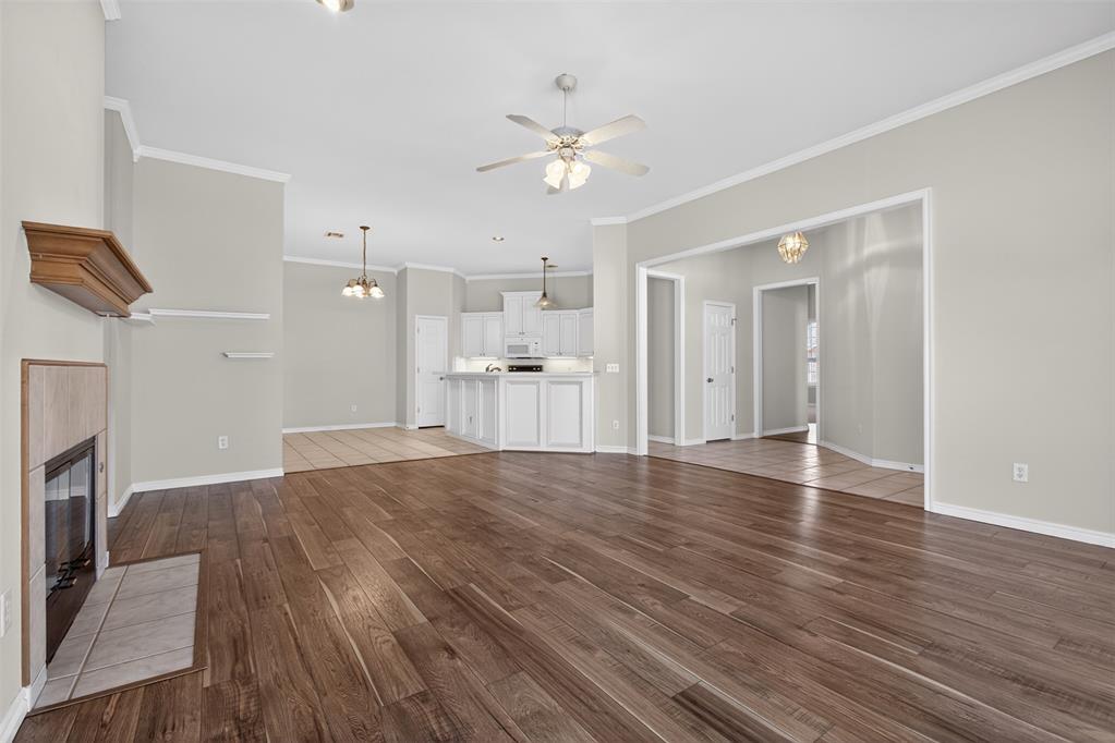 15528 Swallowtail Road Property Photo 9