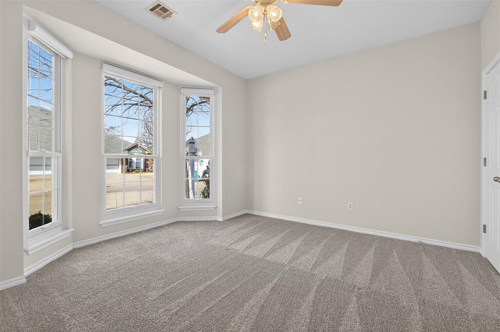 15528 Swallowtail Road Property Photo 10