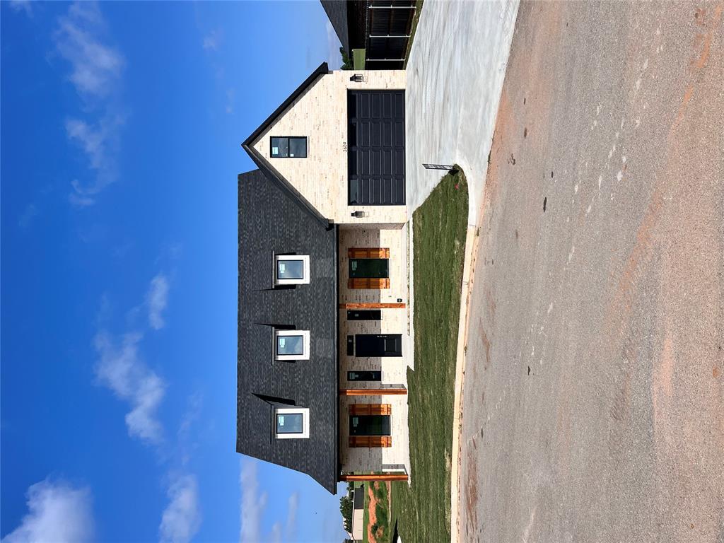 2609 Landrun Property Photo 1