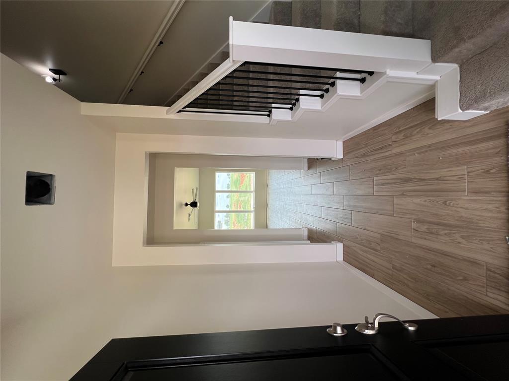 2609 Landrun Property Photo 6