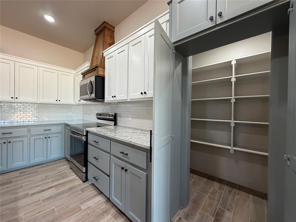 2204 Winter Ridge Road Property Photo 6