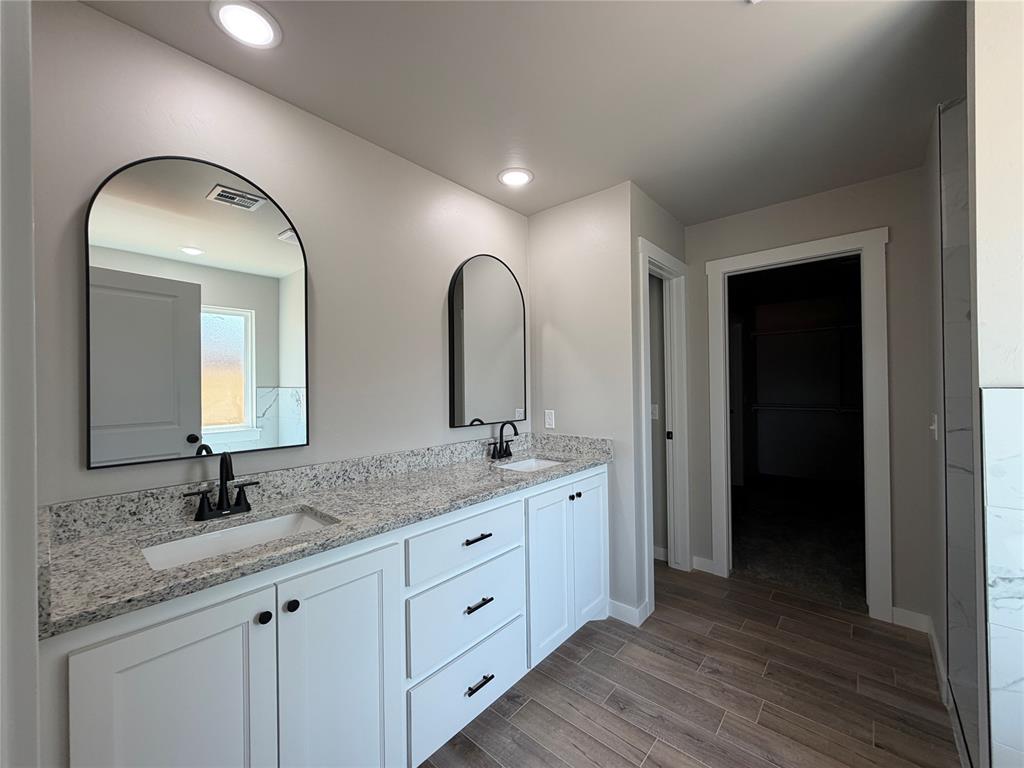 2204 Winter Ridge Road Property Photo 9
