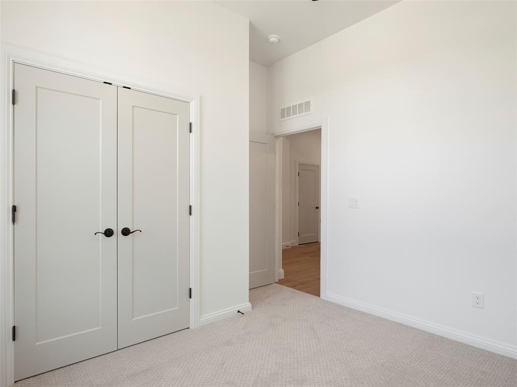 7901 Nw 163rd Street Property Photo 6