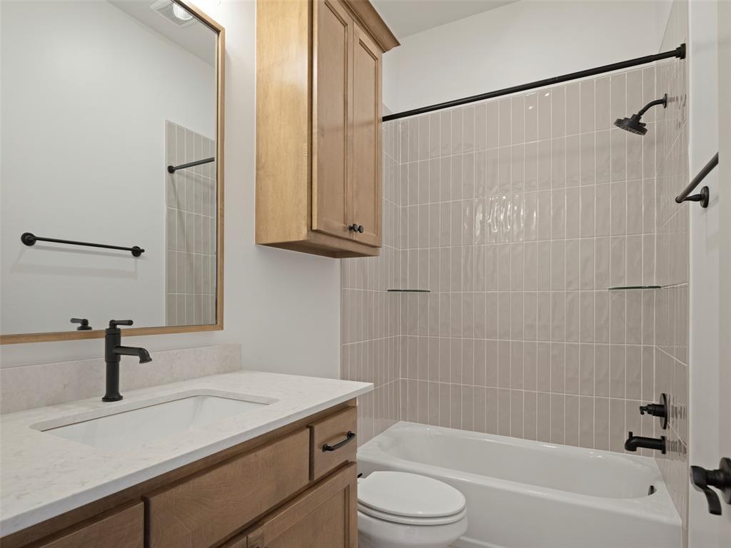 7901 Nw 163rd Street Property Photo 8