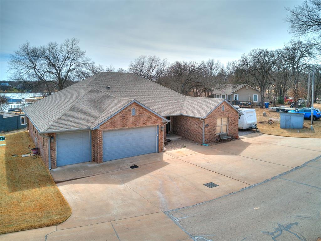 46 W Shore Drive Property Photo 1