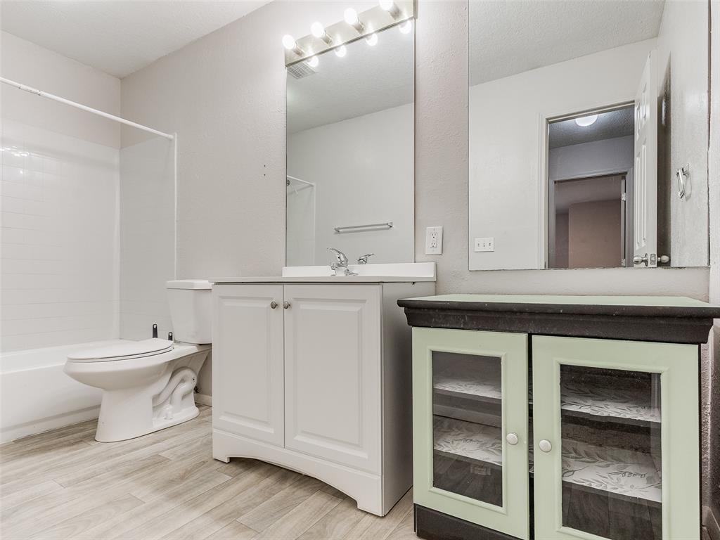 11413 Springhollow Road 707 Property Photo 6