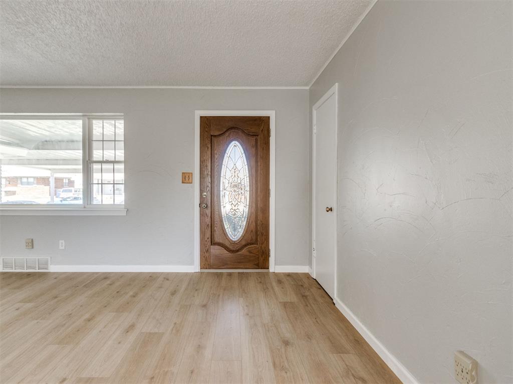 3052 Nw 68th Street Property Photo 7