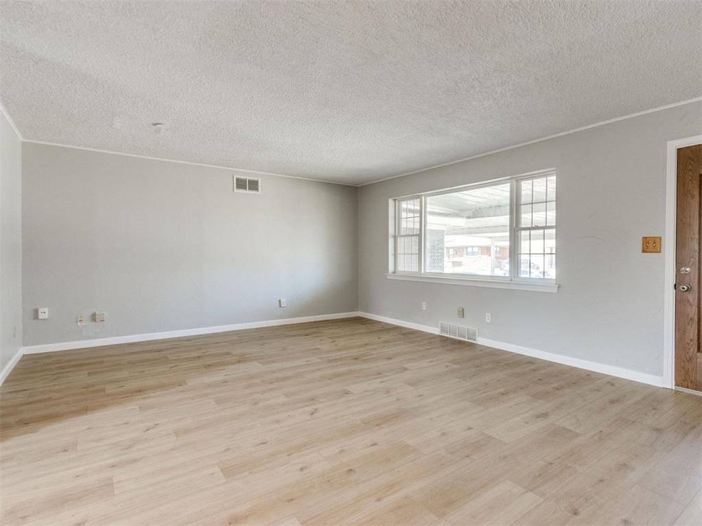 3052 Nw 68th Street Property Photo 8