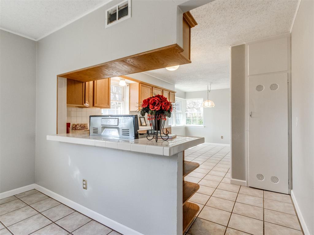 3052 Nw 68th Street Property Photo 10