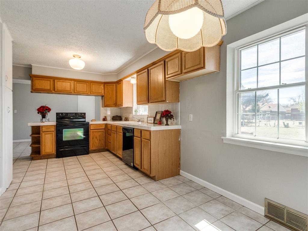 3052 Nw 68th Street Property Photo 14