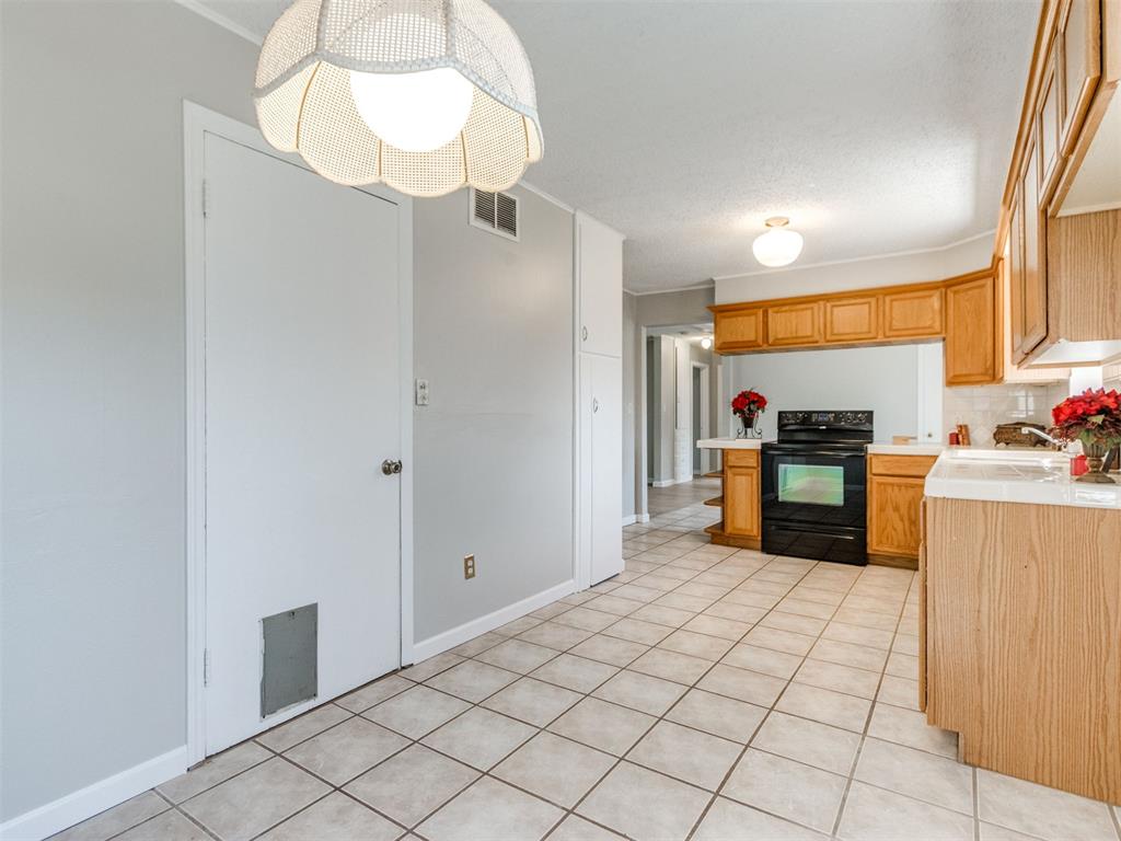 3052 Nw 68th Street Property Photo 15