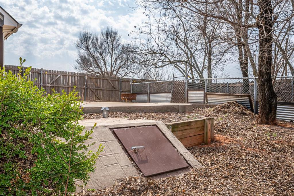 3353 Mcdaniel Property Photo 13