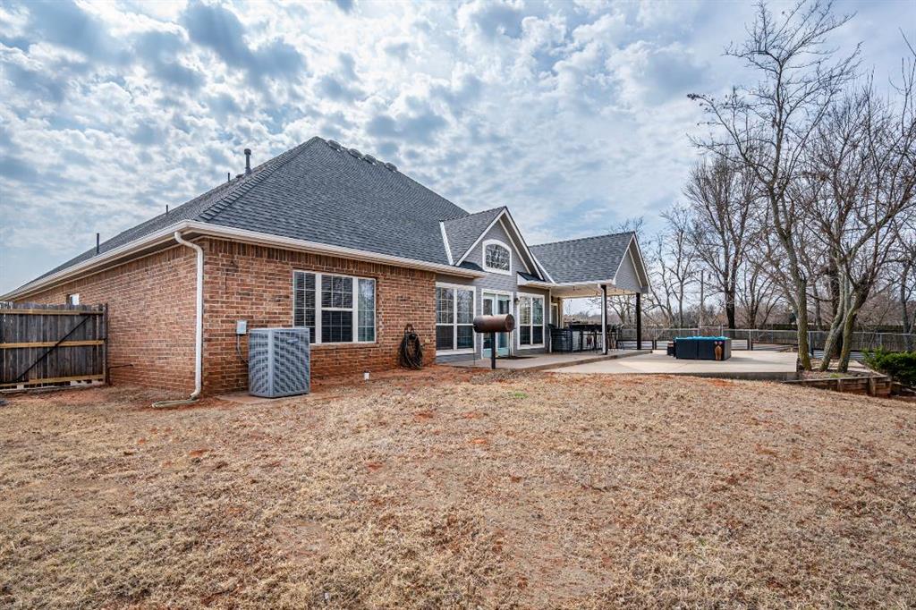 3353 Mcdaniel Property Photo 14