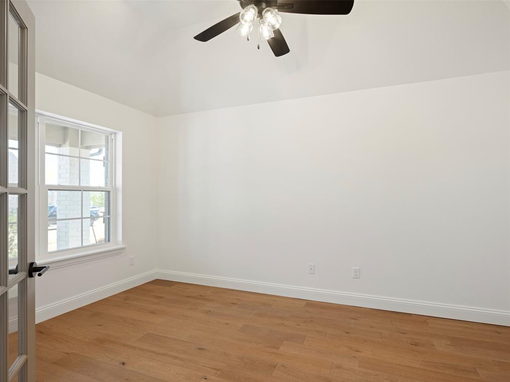 16309 Blackberry Farm Road Property Photo 4