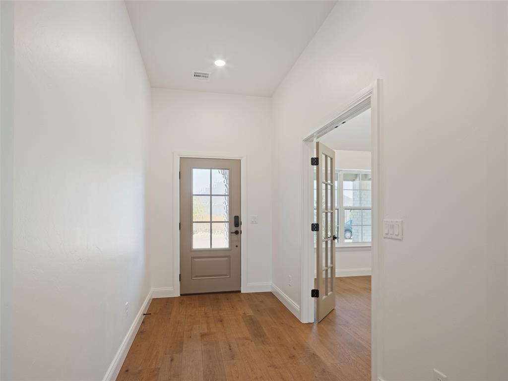 16309 Blackberry Farm Road Property Photo 6