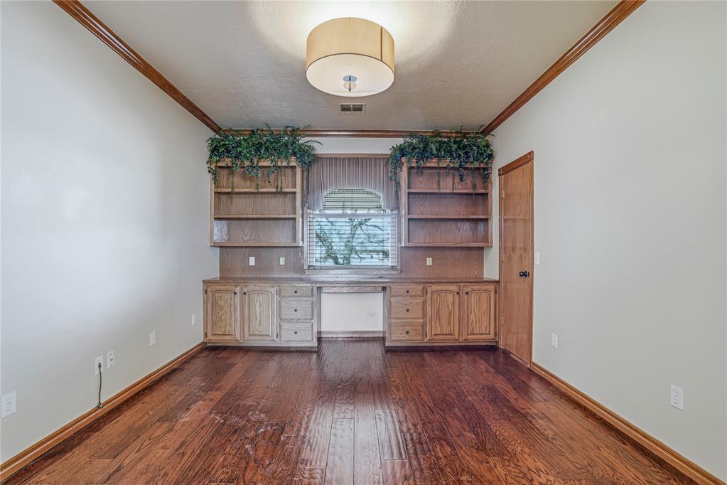 3304 Pondridge Road Property Photo 15