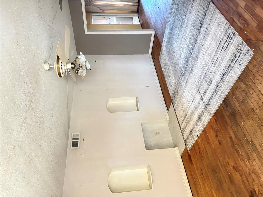 3408 N Phillips Avenue Property Photo 3
