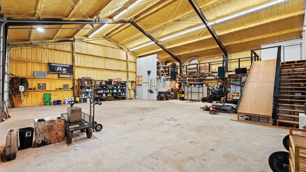14101 Iron Road Property Photo 4