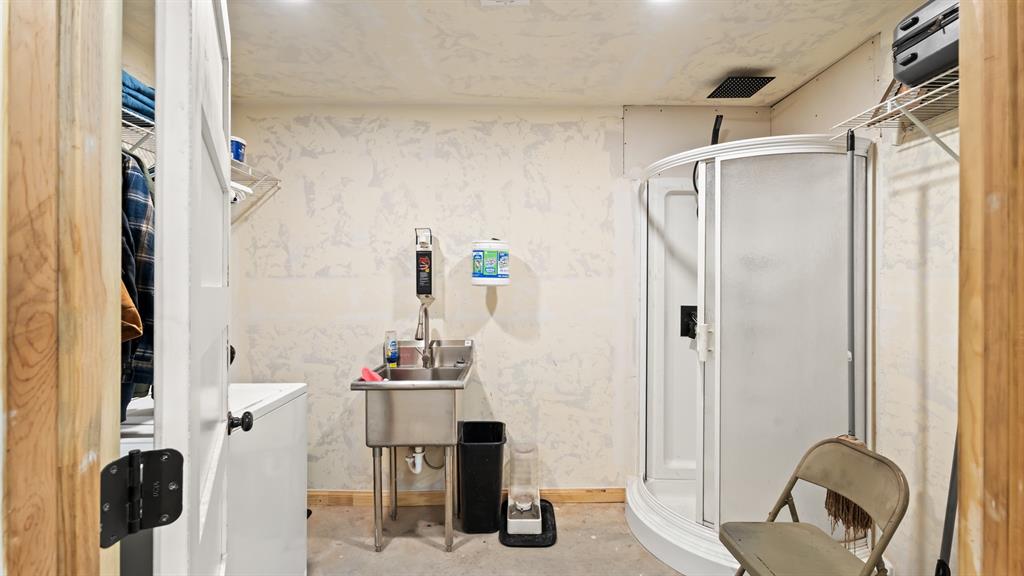 14101 Iron Road Property Photo 19