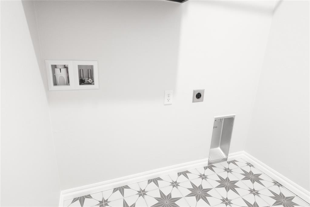 9212 Nw 119th Street Property Photo 23