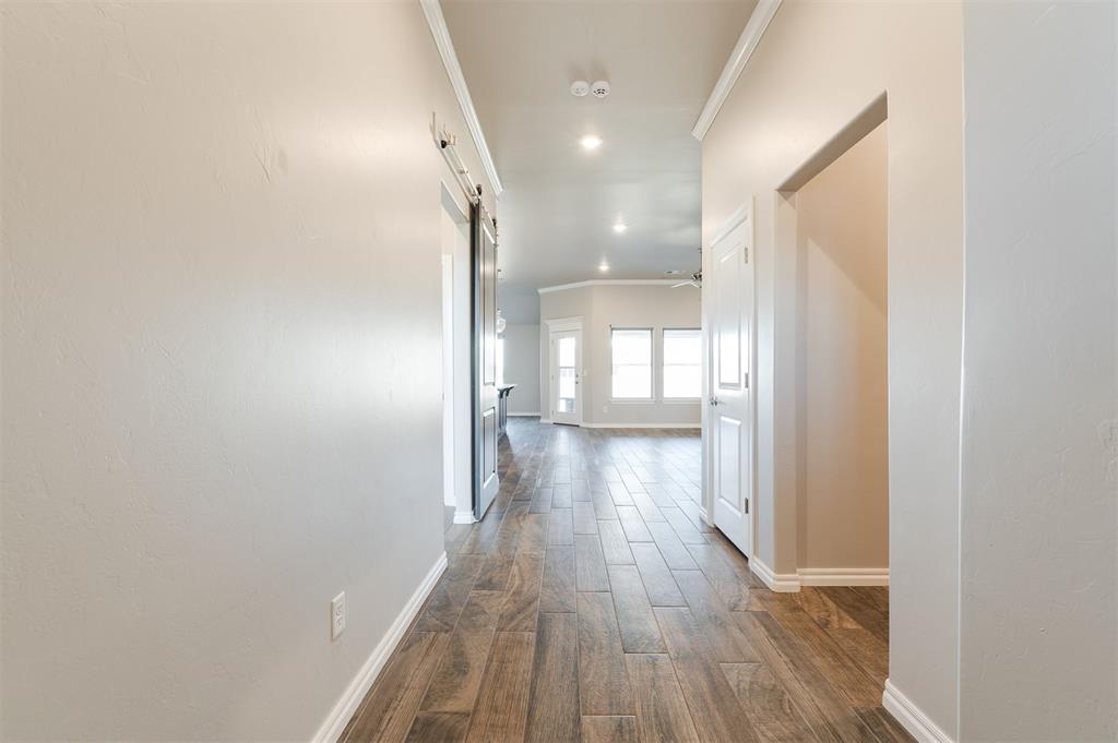 11824 Edi Avenue Property Photo 9