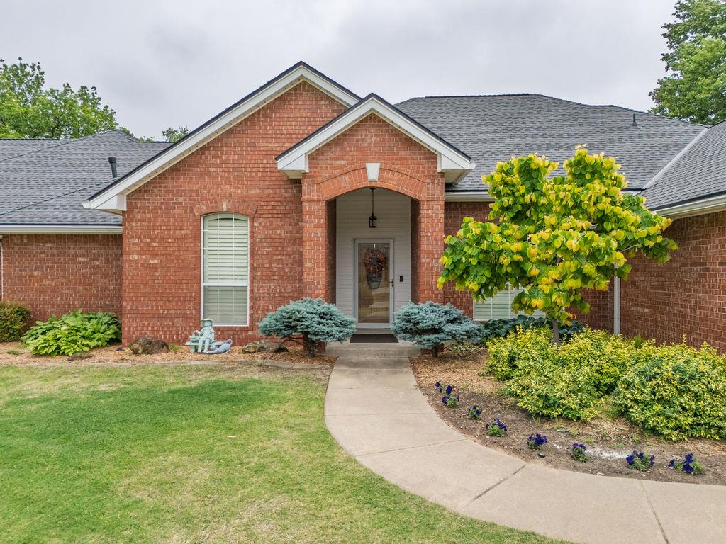 9 Castle Creek Place Property Photo 2