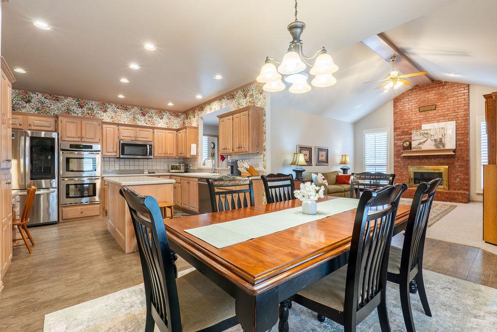 9 Castle Creek Place Property Photo 11