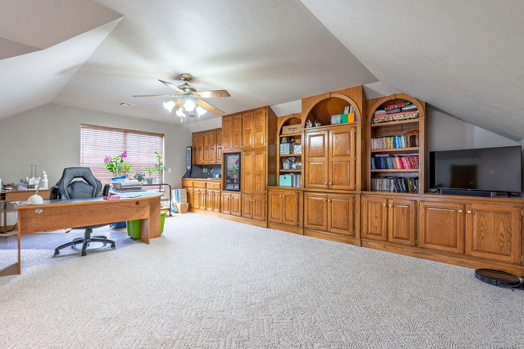9 Castle Creek Place Property Photo 36