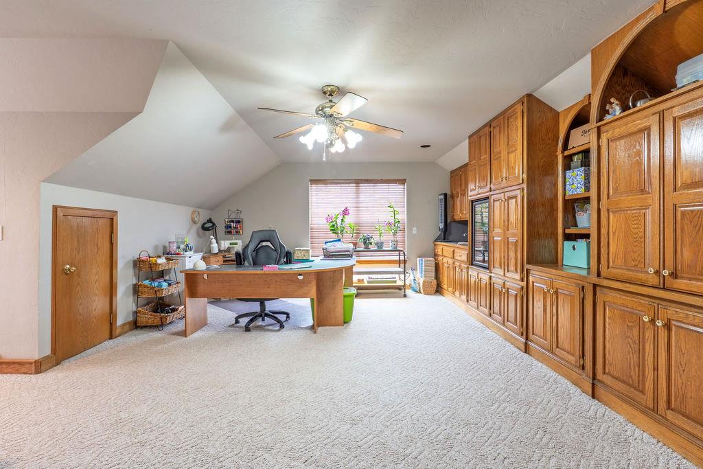 9 Castle Creek Place Property Photo 39