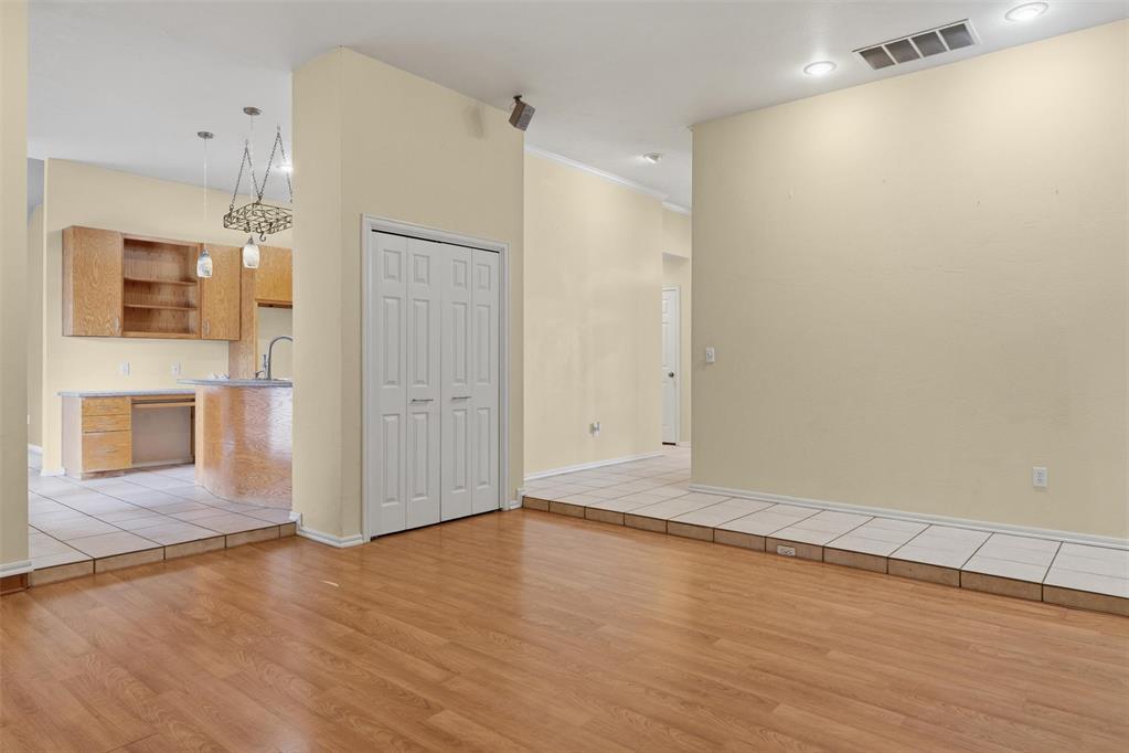 1205 Alexanders Trail Property Photo 7