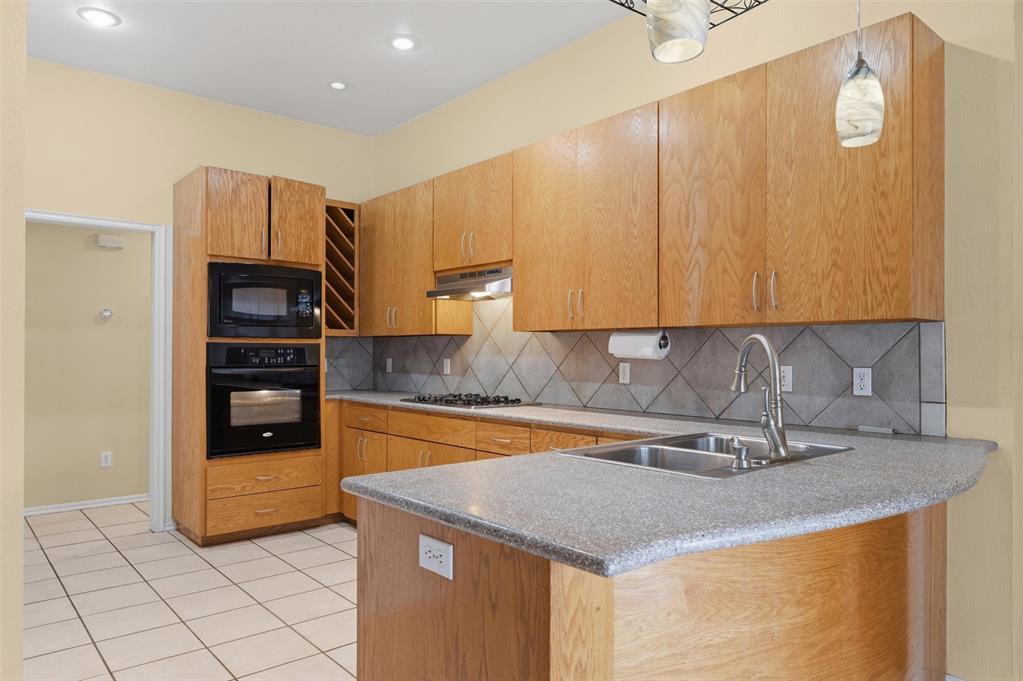 1205 Alexanders Trail Property Photo 12