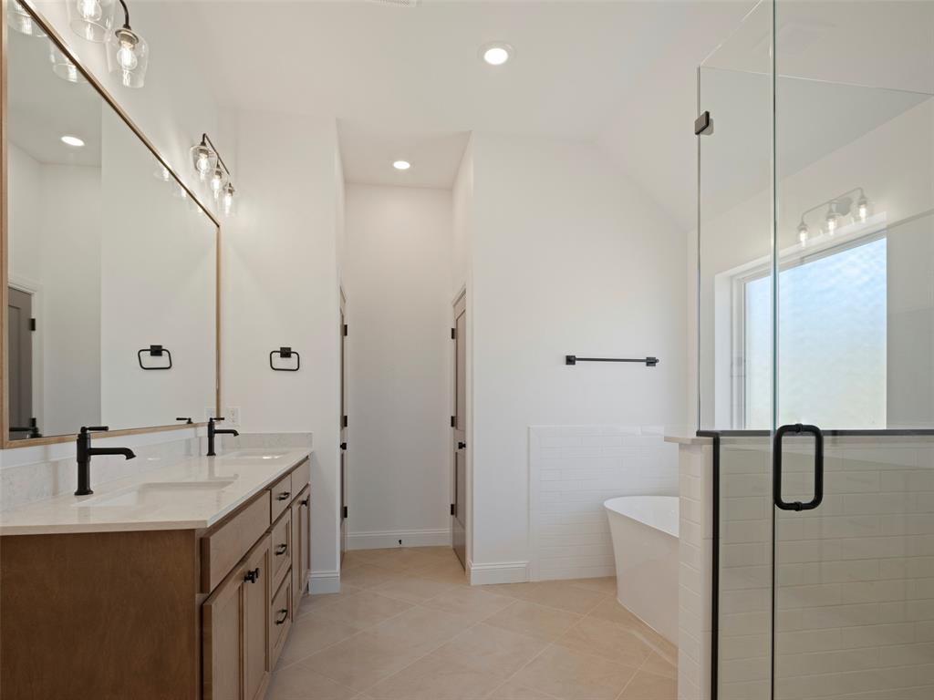 7809 Nw 163rd Street Property Photo 24