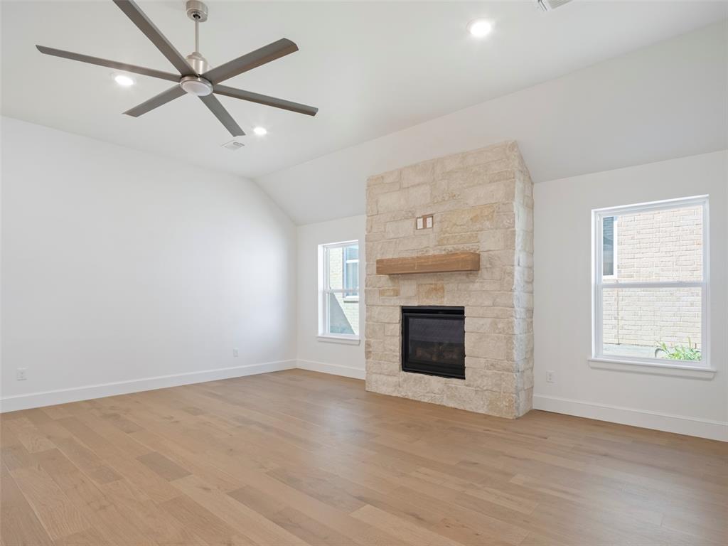 16301 Dakota Drive Property Photo 8