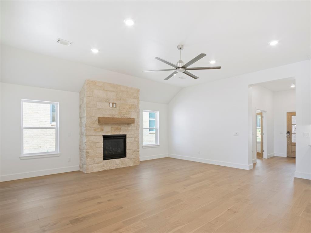 16301 Dakota Drive Property Photo 14