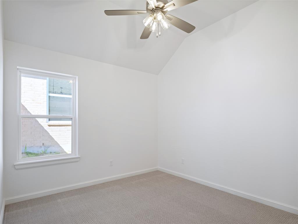 16301 Dakota Drive Property Photo 25