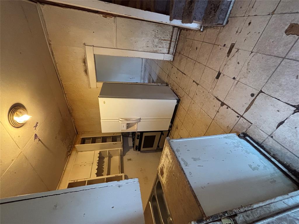 521 E Vilas Avenue Property Photo 4