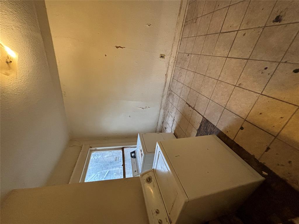 521 E Vilas Avenue Property Photo 7