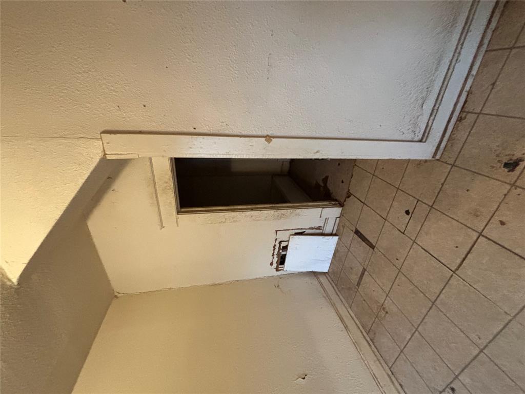 521 E Vilas Avenue Property Photo 8